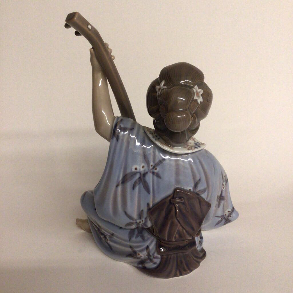 Dahl-Jensen Geisha Playing Shamisen #1155