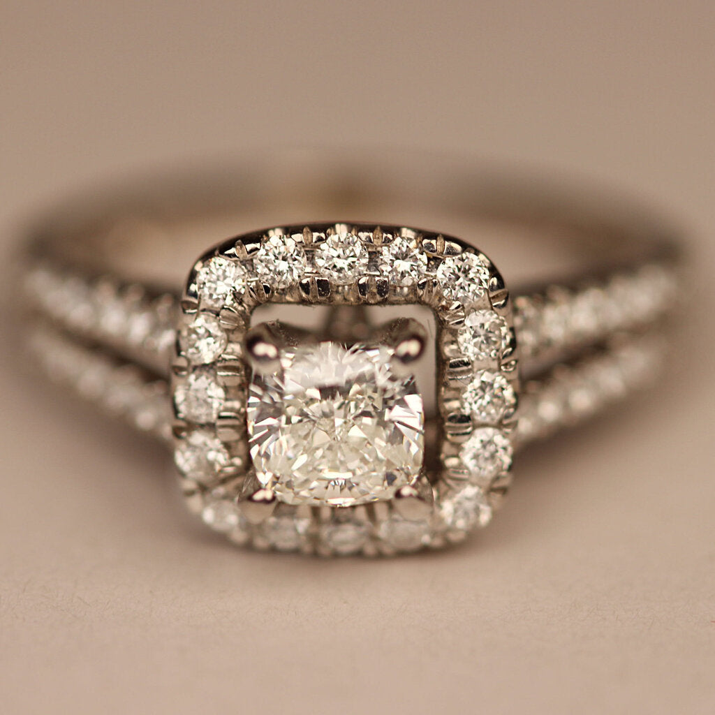 14Kt White Gold & Diamond Ring