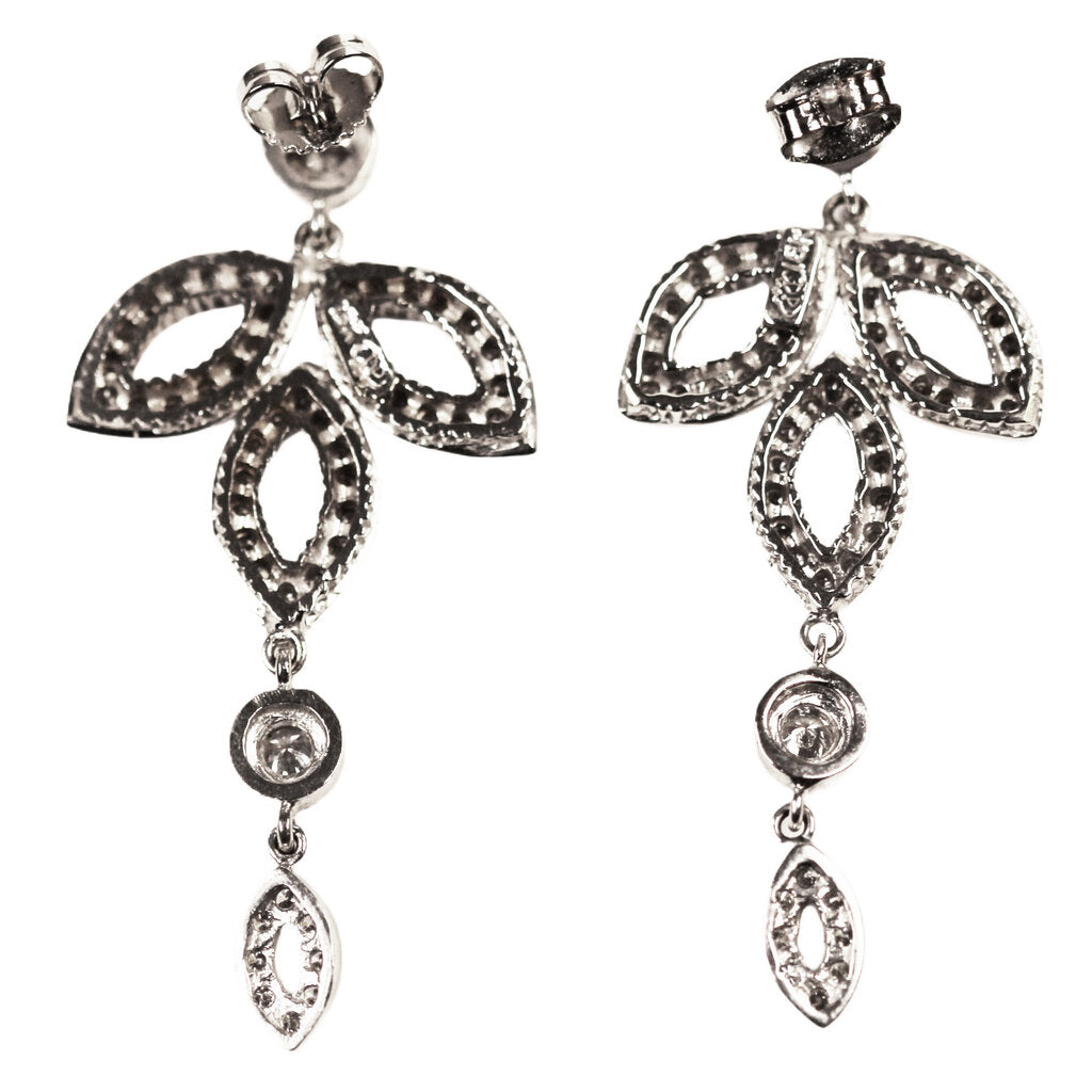 Diamond Earrings in 18Kt White Gold