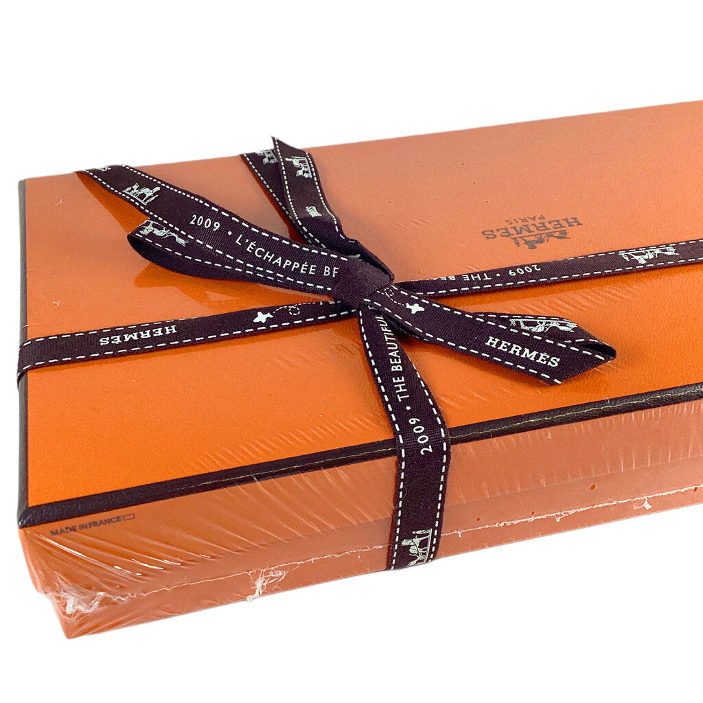 Hermes Scarf Display System