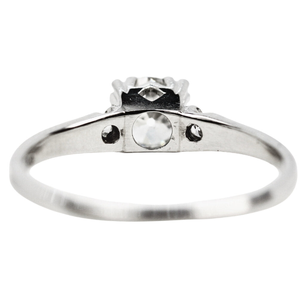 Diamond Ring Set w. 0.75 Carat Stone Mounted in Platinum w. Small Diamond Shoulders
