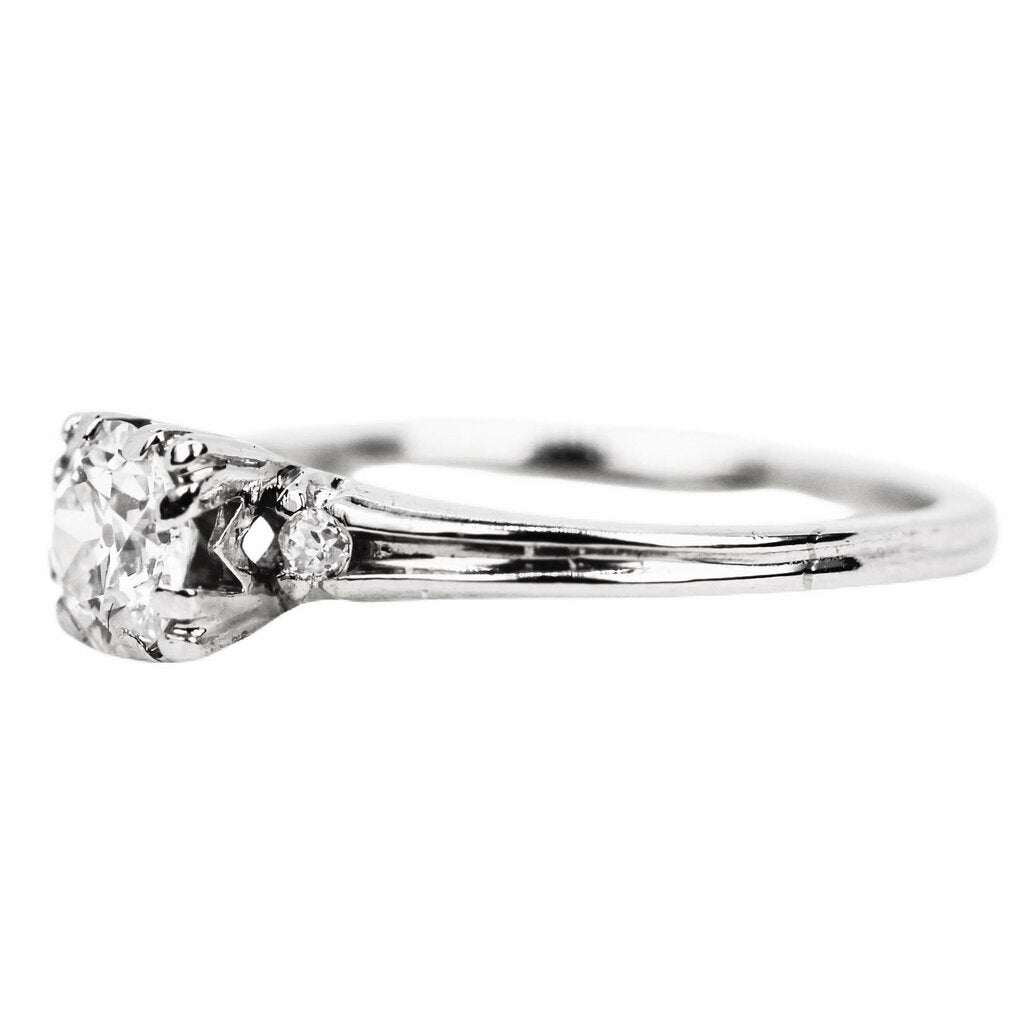 Diamond Ring Set w. 0.75 Carat Stone Mounted in Platinum w. Small Diamond Shoulders