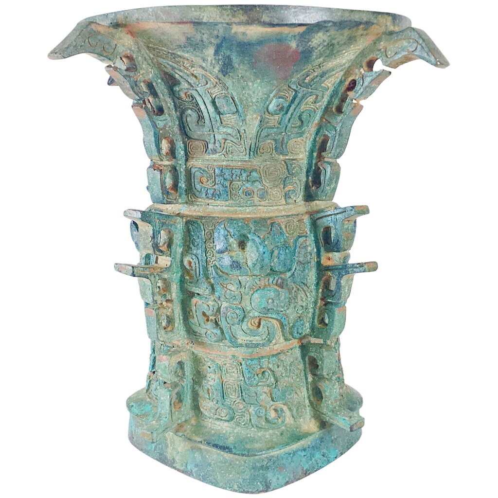 Archaic Bronze He Zun (Wine Vessel)