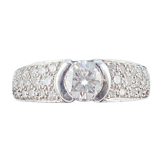 Diamond Ring Set w. 0.90 Carat Stone Mounted in Platinum