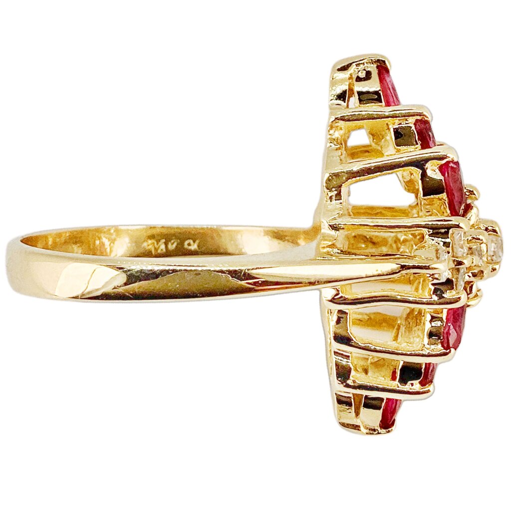 Diamond & Ruby Ring Mounted in 14Kt