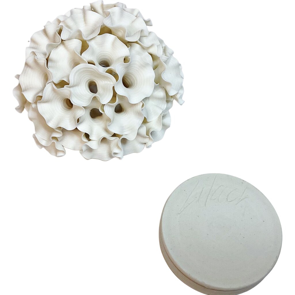 Lilach Lotan. Porcelain Coral Reef Tealight