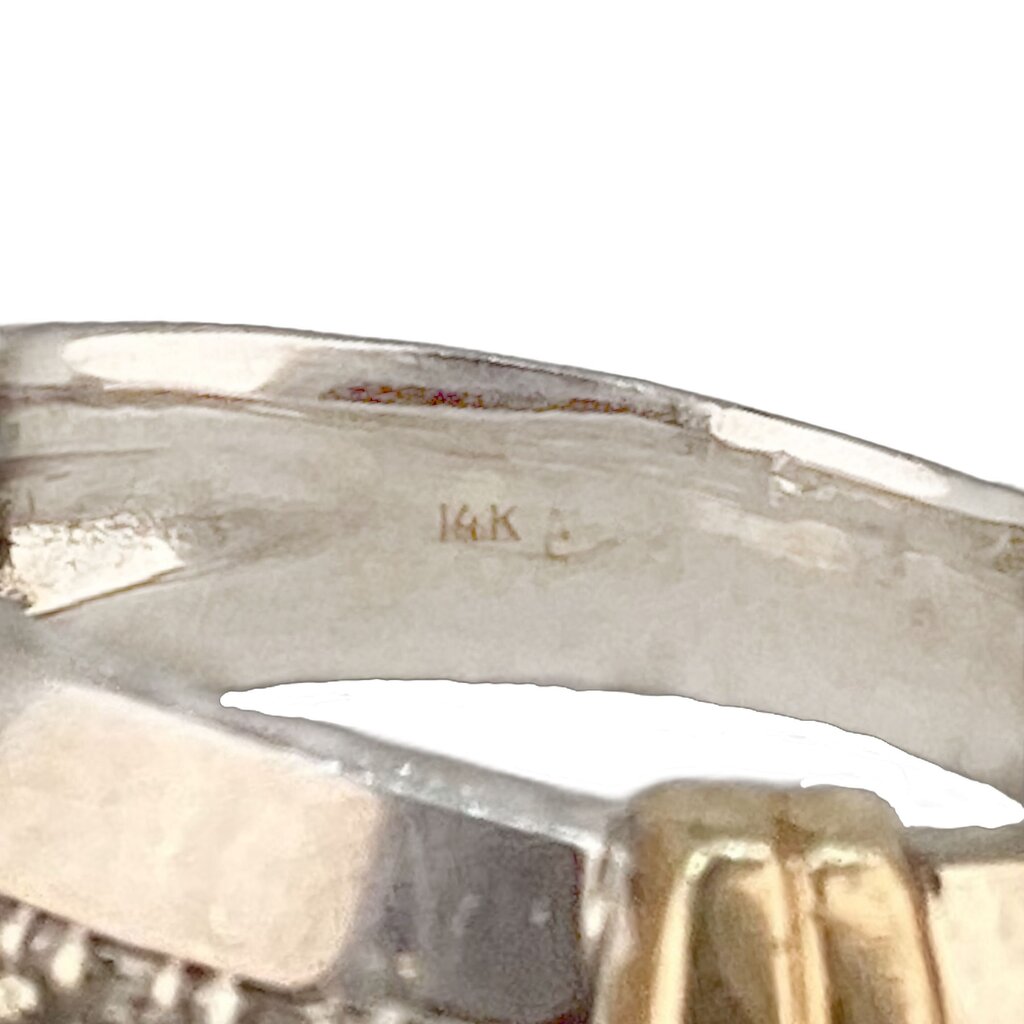 14Kt White Gold Men's Ring set w Diamonds