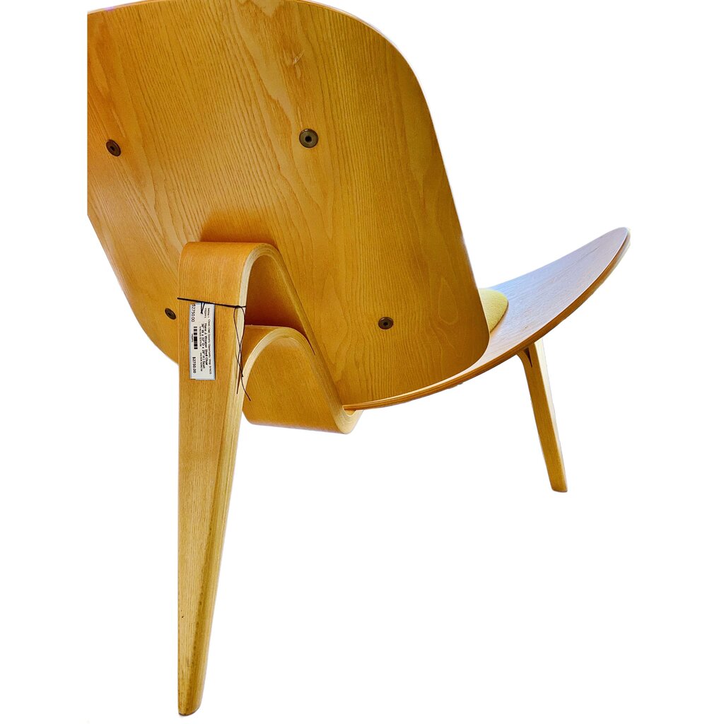 Hans J. Wegner Shell Chair