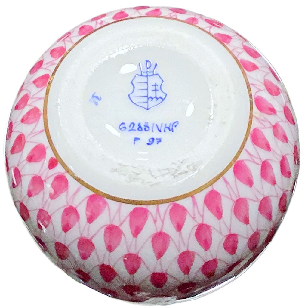 Herend Pink Pear Box w Lid