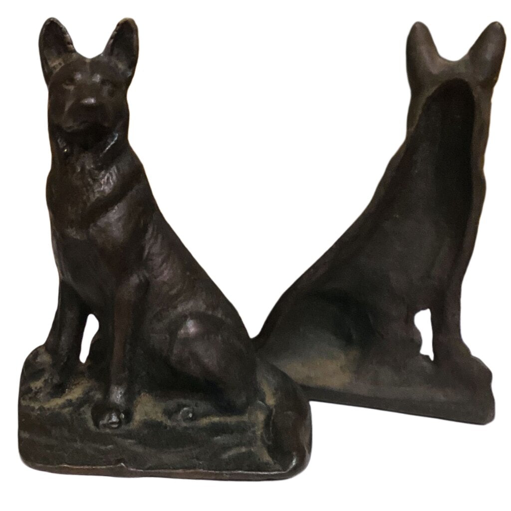 PAIR Cast Iron Coyote Bookends