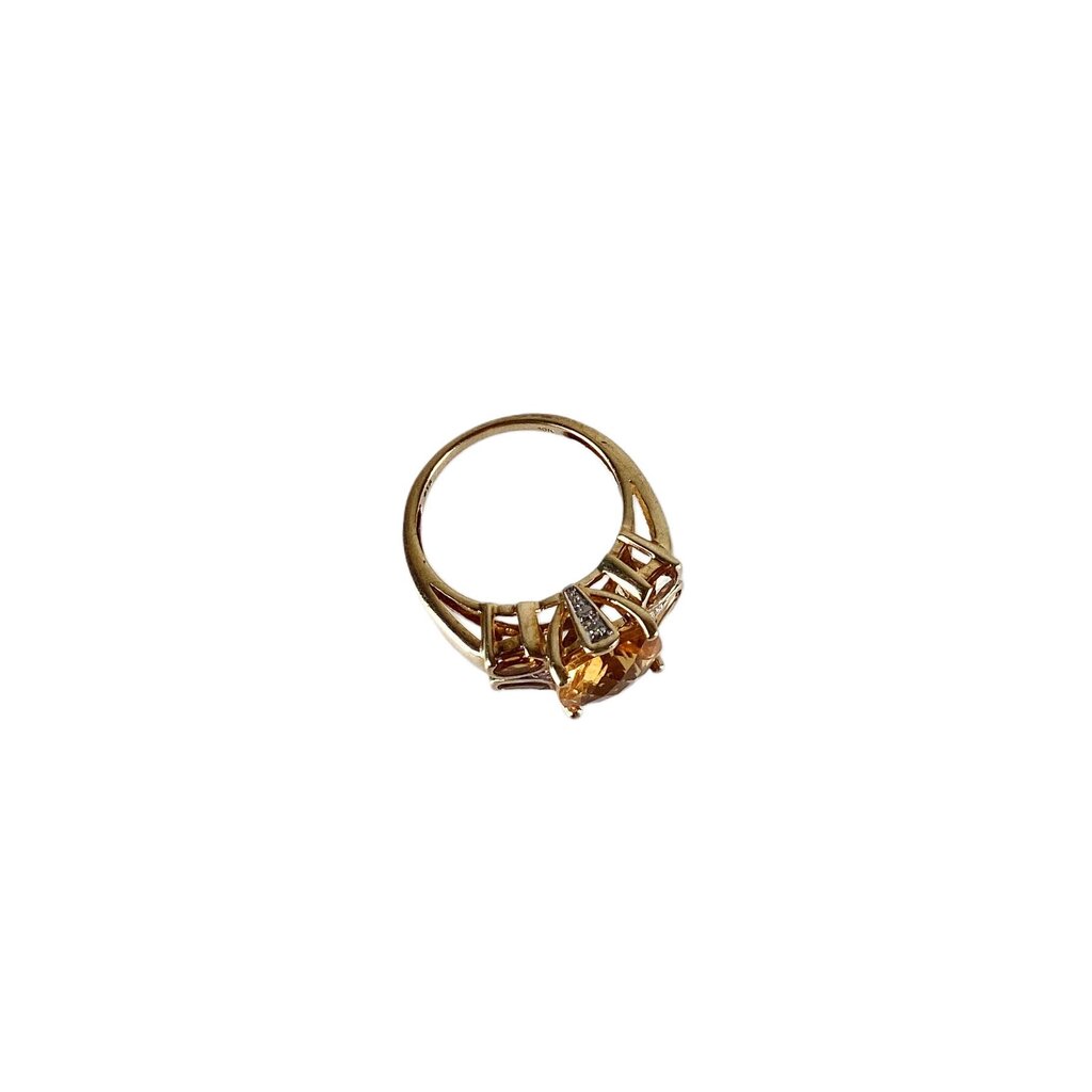 10Kt Gold & Citrine Ring