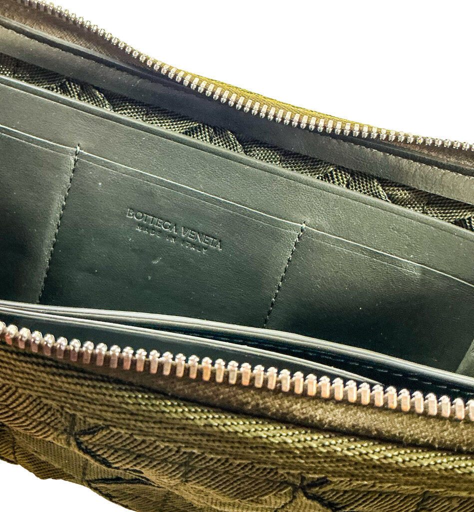 Bottega Venetta Hunter Green Light Webbing Wallet (orig. $1025)