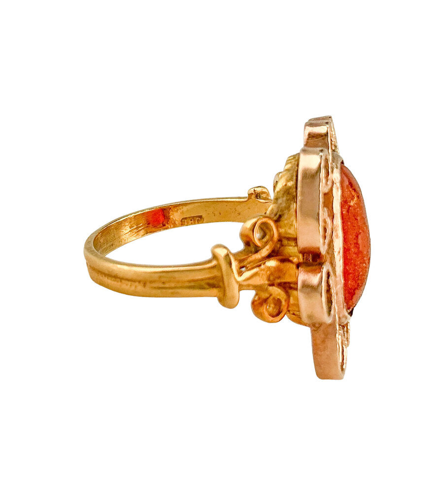 18K YG Carnelian Ring British-hallmarked openwork mount