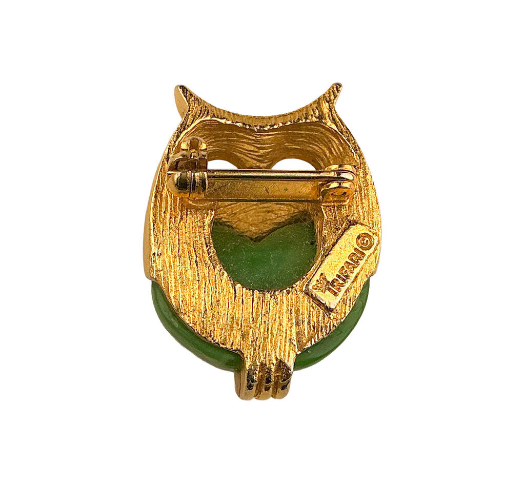 Vintage Mini Trifari Gold Tone w Green Lucite Owl Pin