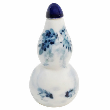 Blue & White Gourd Shaped Porcelain Snuff Bottle