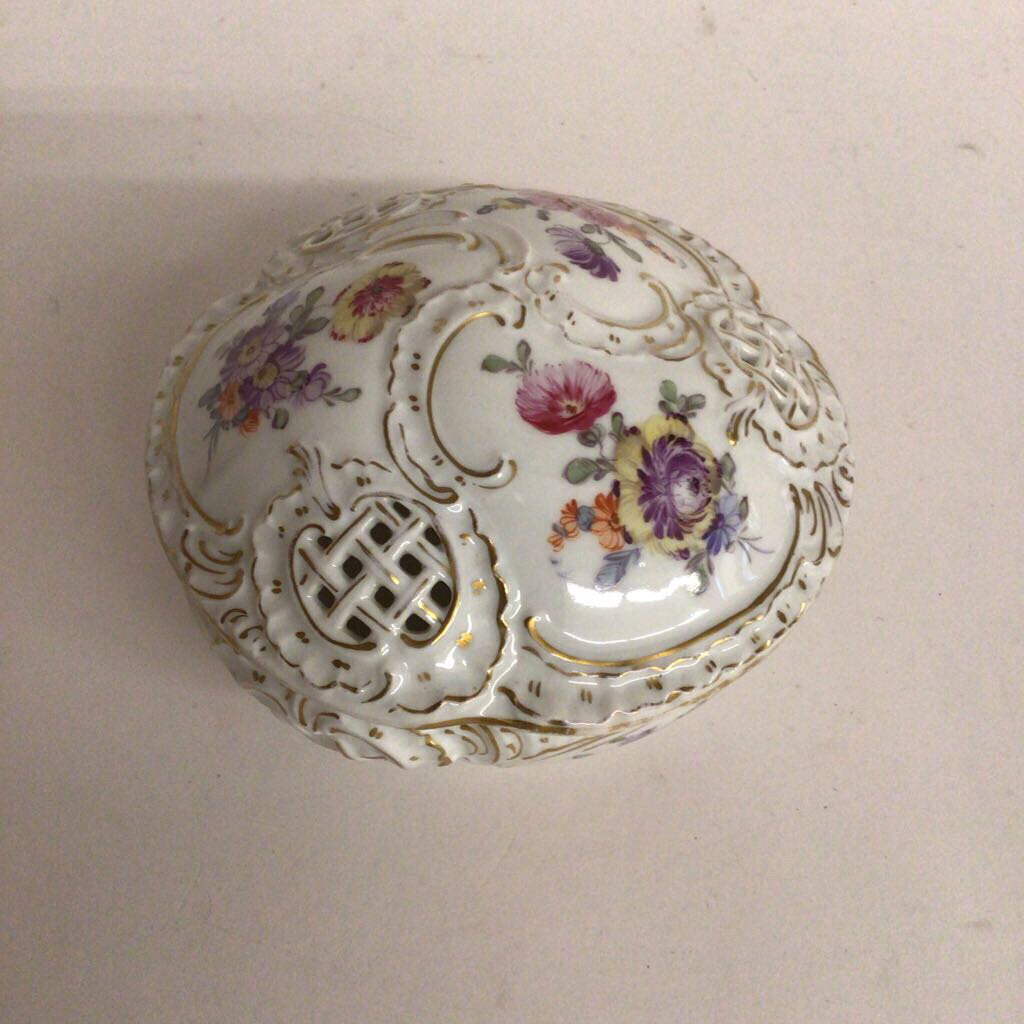Nymphenburg Reticulated Box, ca. 1895-1910