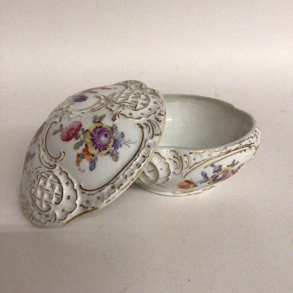 Nymphenburg Reticulated Box, ca. 1895-1910
