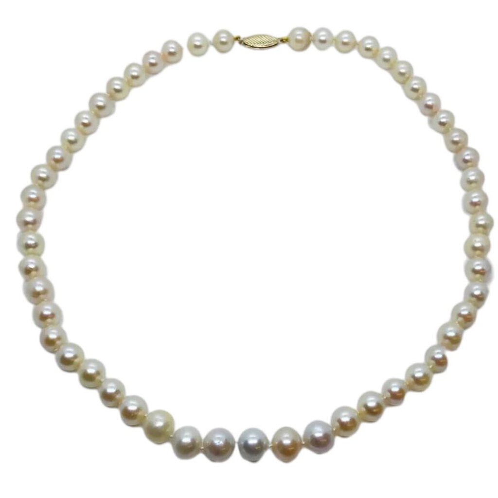 One Strand Pearl Necklace With Yellow Gold Clasp