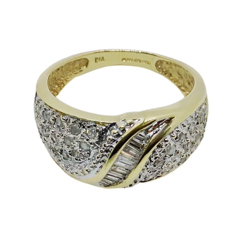 Diamond Ring Mounted in 9Kt Gold