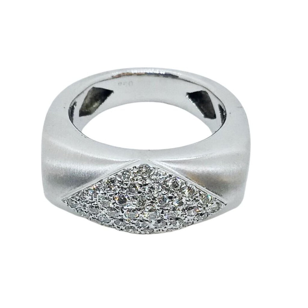 18Kt WG & Diamond Rectangle Head Ring