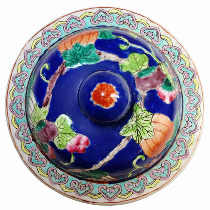 Chinese Enamel-Painted Porcelain Jar