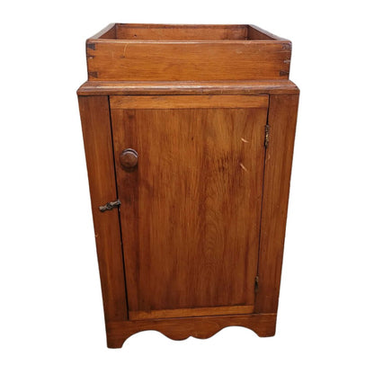 19th c. Rustic American Pine Cabinet & Dry Sink