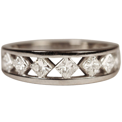 Diamond Ring in 14Kt White Gold