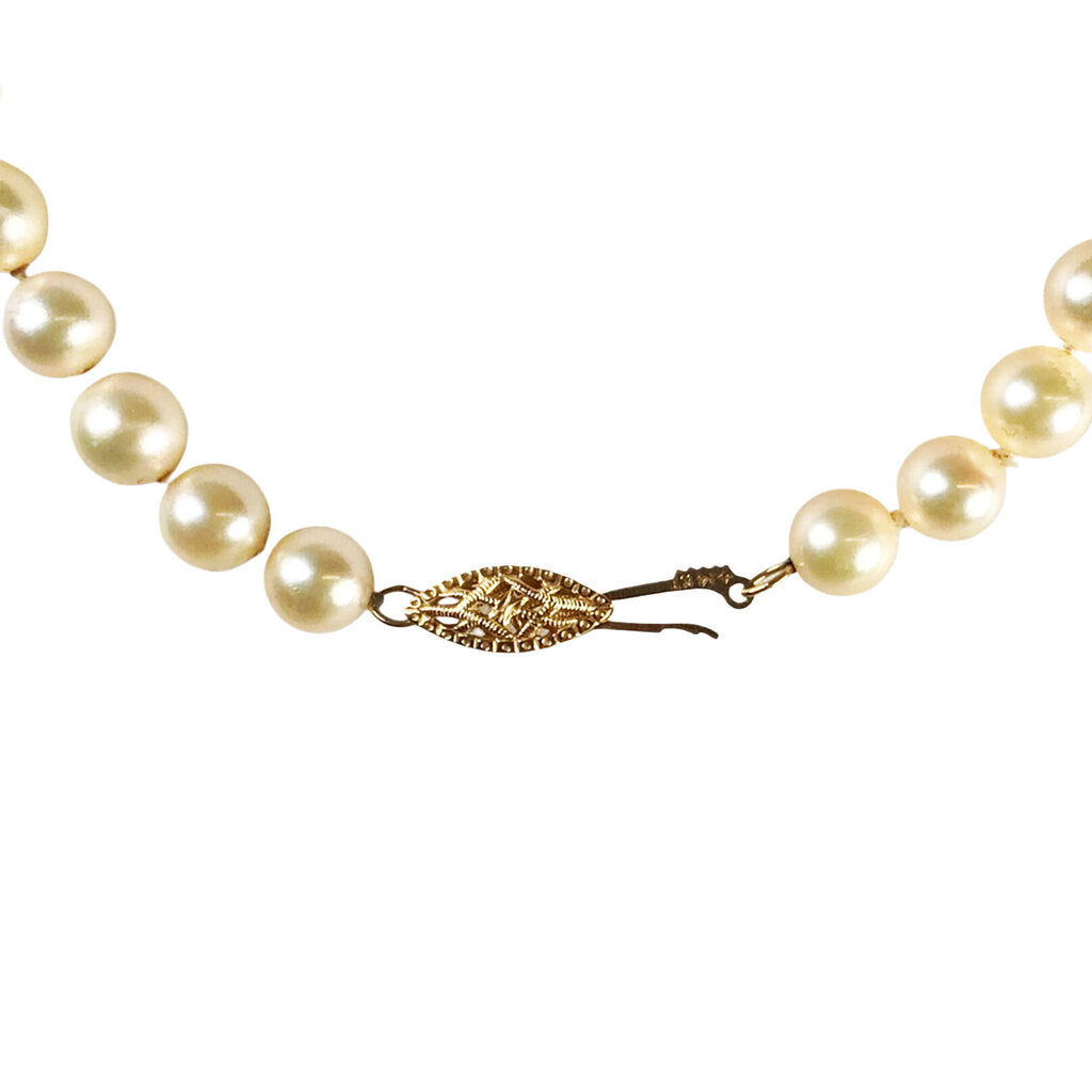 Japanese Saltwater Cultured Pearl Necklace w. 14Kt Gold Clasp