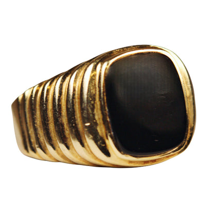 14Kt Gold Ring w. Grooved Shoulders & Onyx Slab