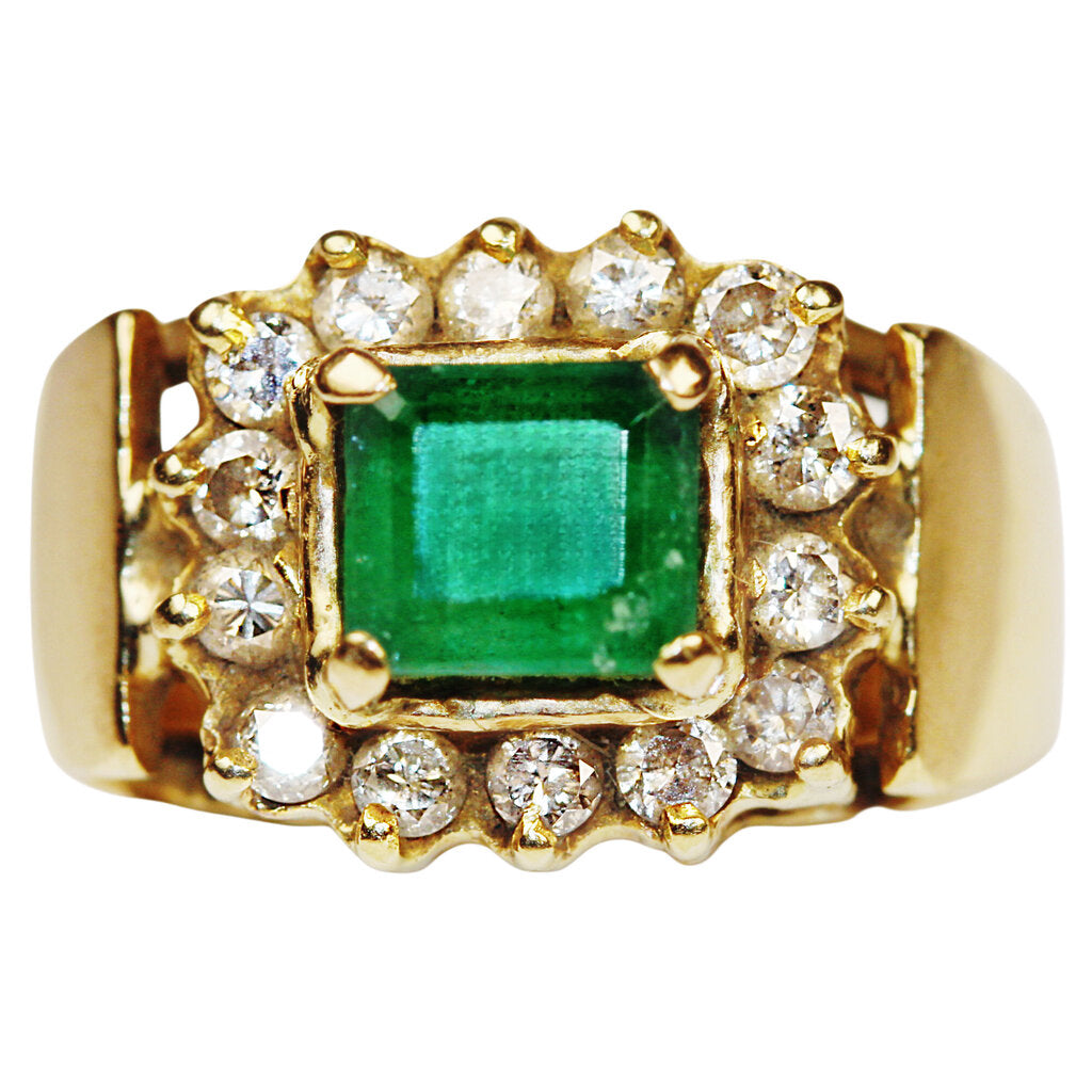 Vintage Emerald $ Diamond Ring in 18Kt Gold