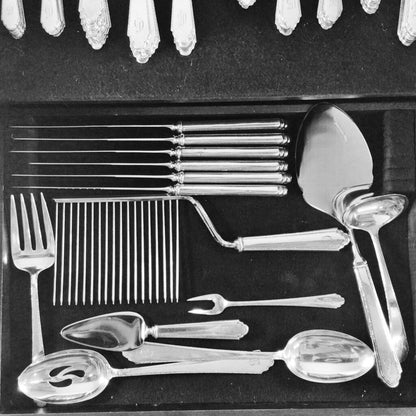 102pc. Lunt "William & Mary" Flatware Set, ca. 1901-35