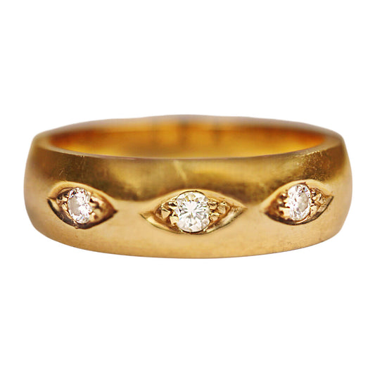 14Kt Gold Ring Set w. Three Round Brilliant Cut Diamonds