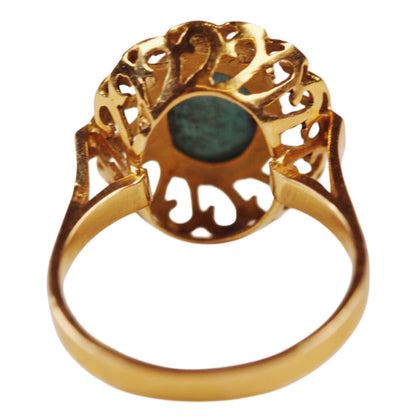 Turquoise Cabochon Ring in 18Kt Gold