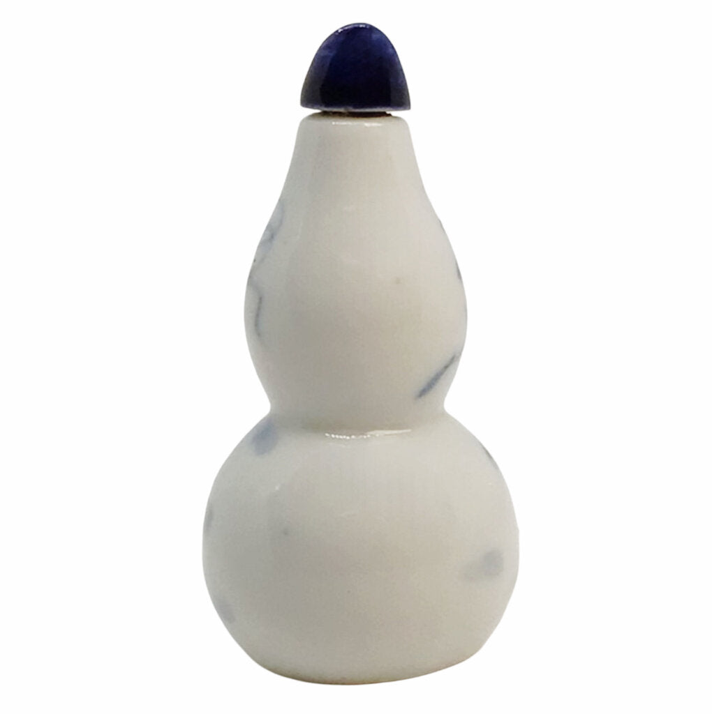 Blue & White Gourd Shaped Porcelain Snuff Bottle