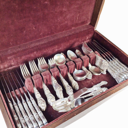 89pc. Frank Whiting "Lily" Sterling Flatware Service