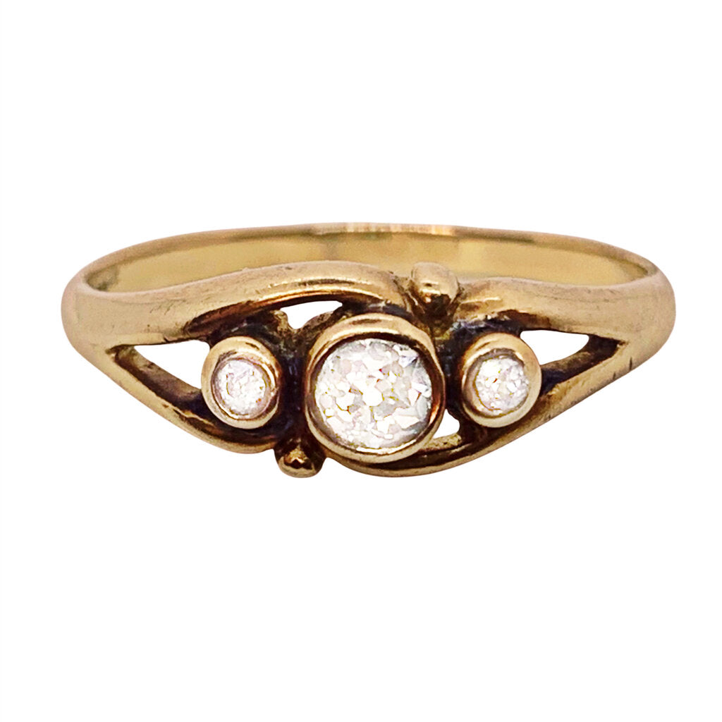 Antique Old Cut Diamond Ring in 14Kt Gold