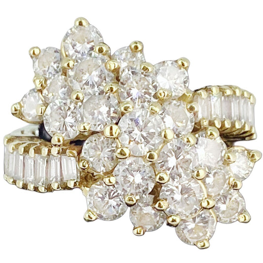 18Kt Gold & Diamond Cluster Ring (Tested)