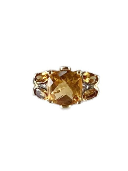10Kt Gold & Citrine Ring