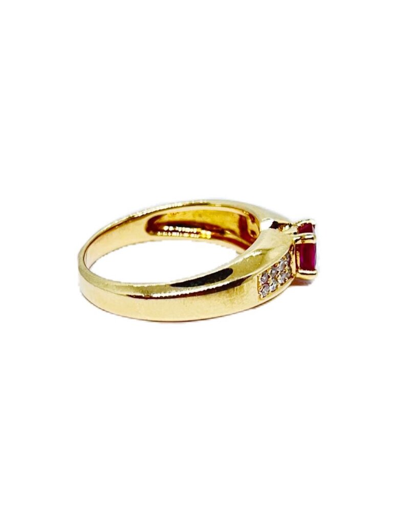 14Kt Gold Ring w Ruby & Diamonds