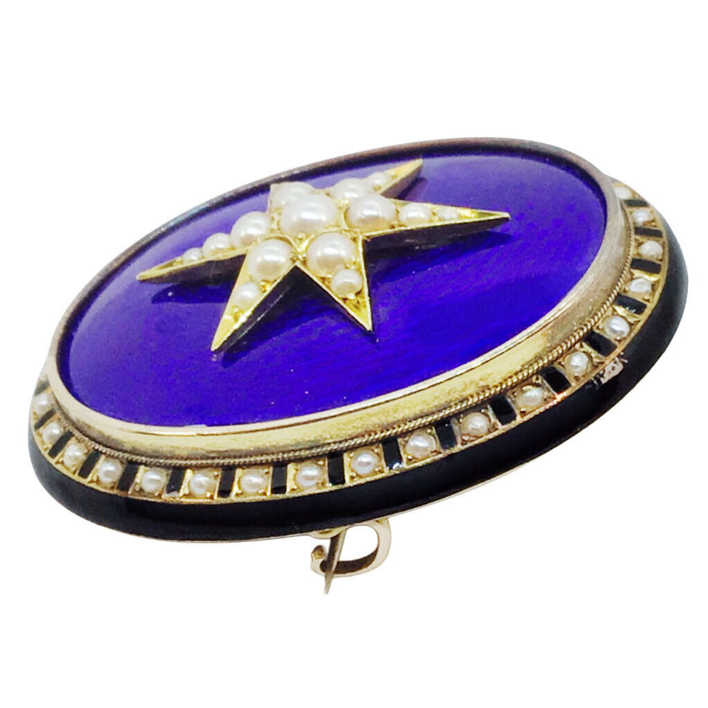Oval Gold and Pearl Enamel Pin