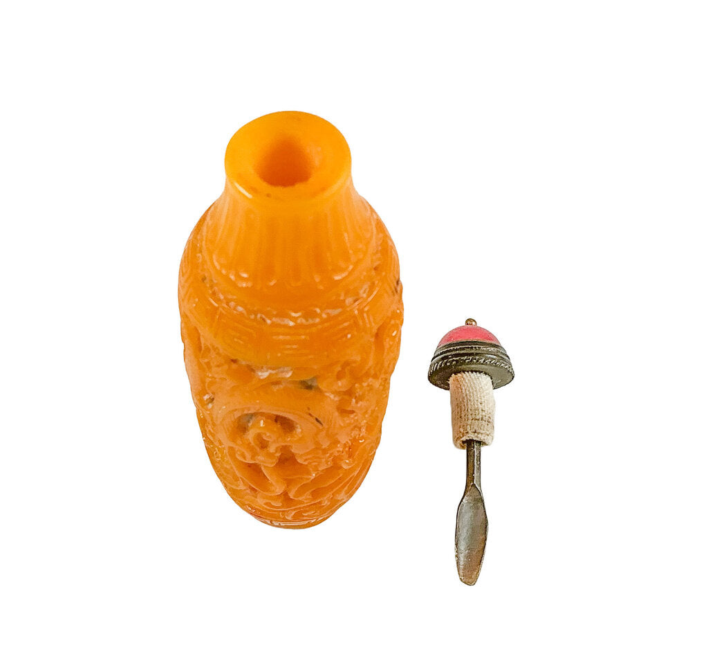 Yellow Peking Glass Snuff Bottle w Dragons