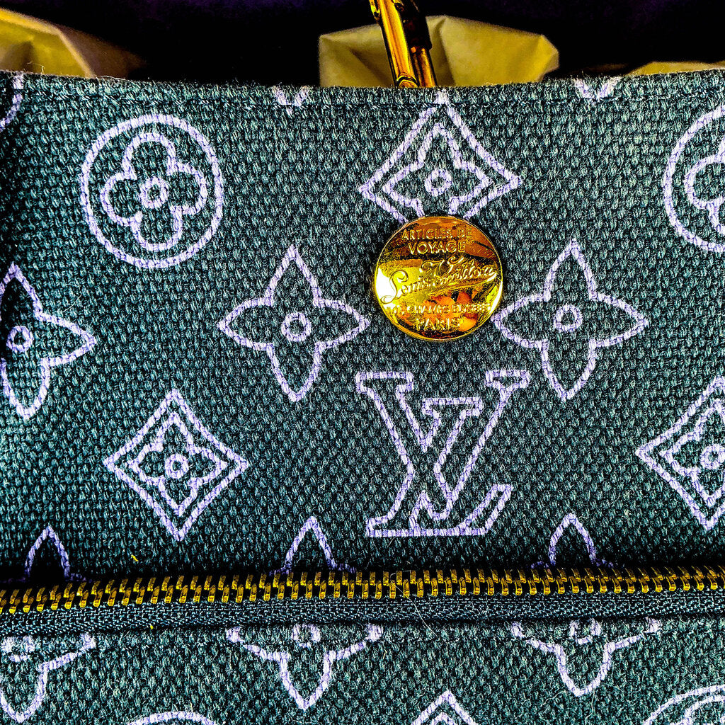 Louis Vuitton Navy Cabas Ipanema Beach Tote (orig. ($2175)