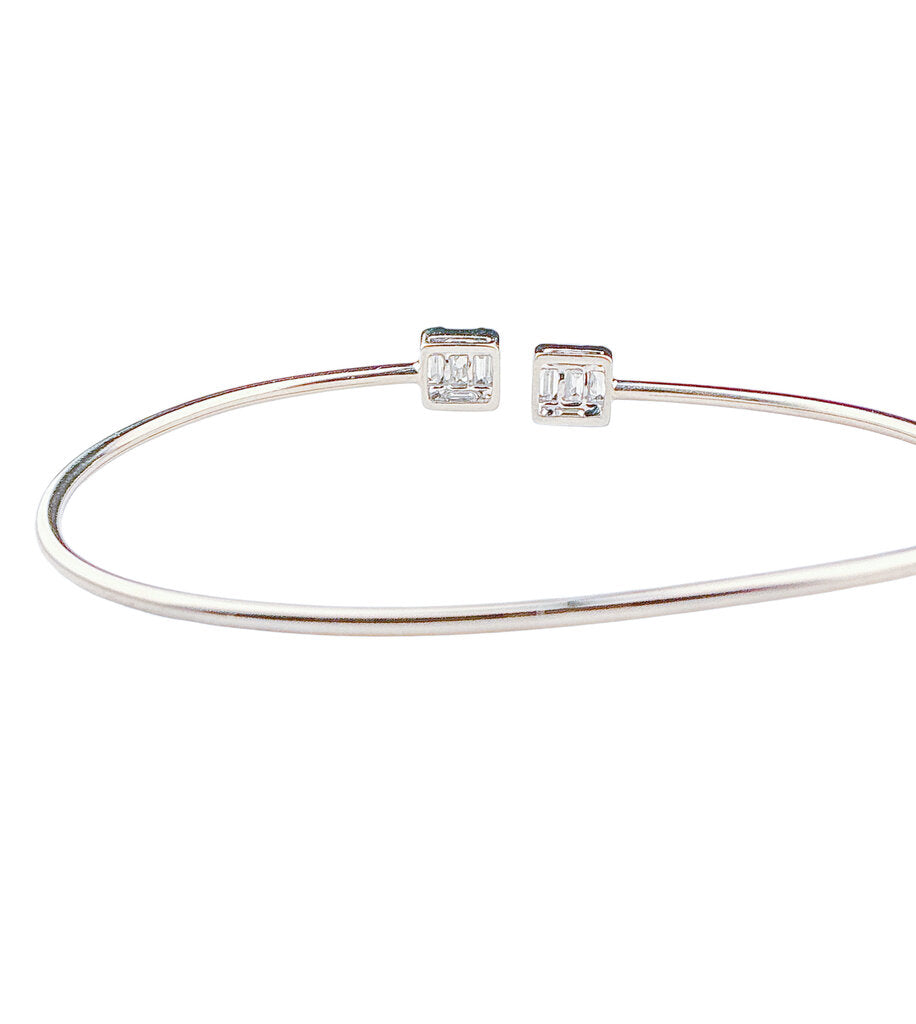 18K Gold Tubuliar Wire Bangle w Diamonds