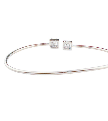 18K Gold Tubuliar Wire Bangle w Diamonds