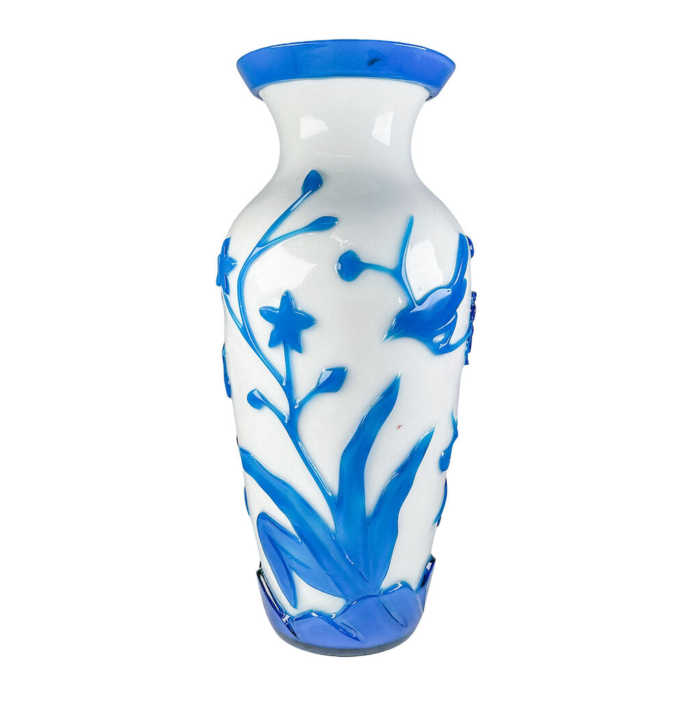 Peking Glass Vase w. Blue Overlay