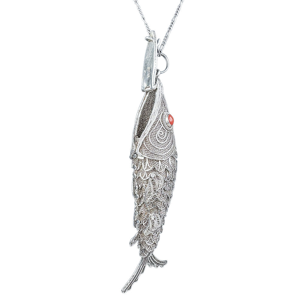 Vntg Sterling Silver Articulated Fish Pendant Necklace