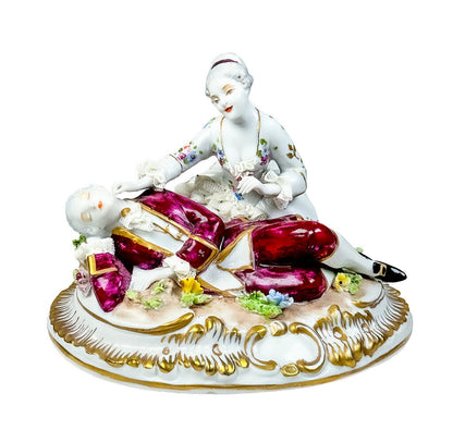 Porcelain lace Courting Group Figurine. Luigi Fabris. Italy