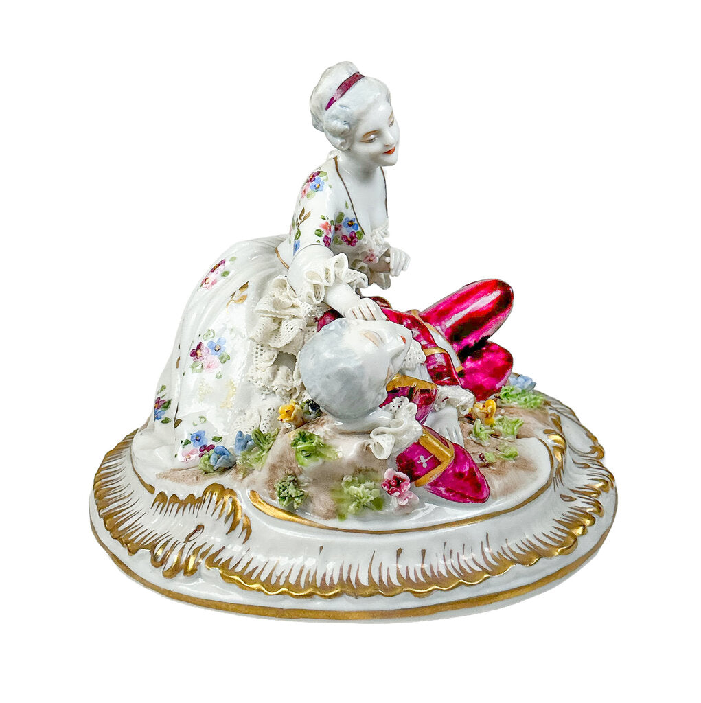 Porcelain lace Courting Group Figurine. Luigi Fabris. Italy