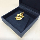 18Kt yellow gold Masted ship brooch