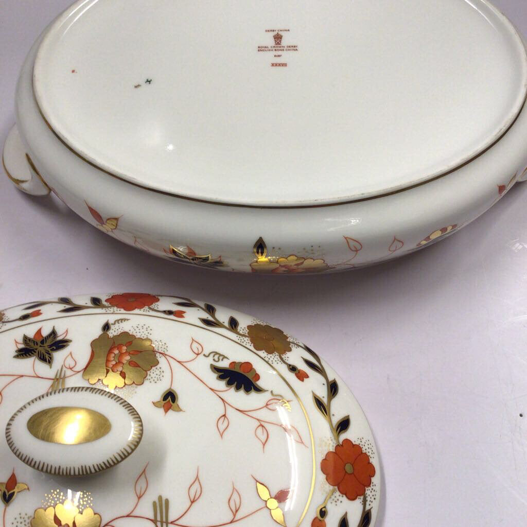 Royal Crown Derby oval covered vegetable dish